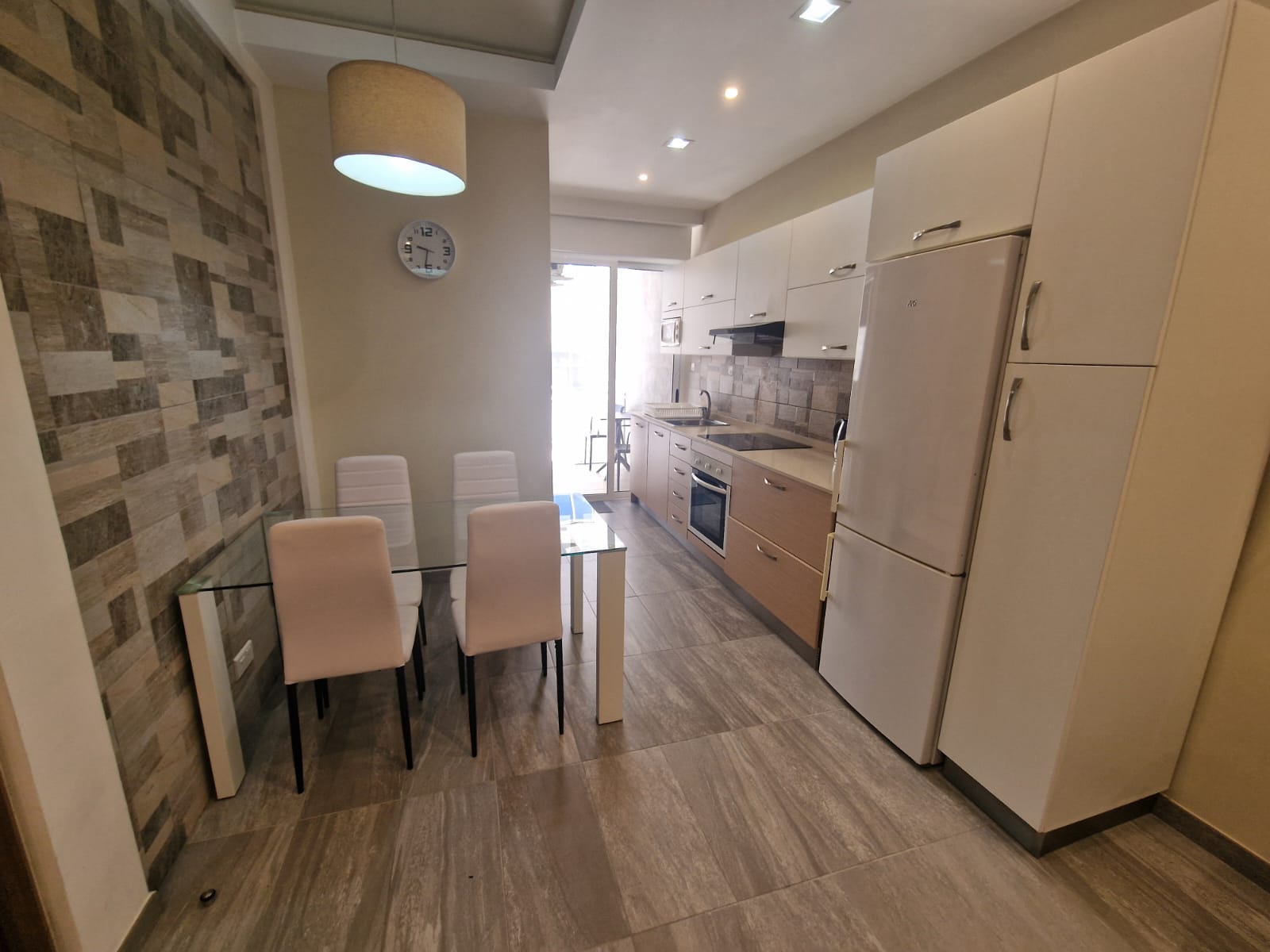 Centrally Located Modern Apartment in Sliema – property photo