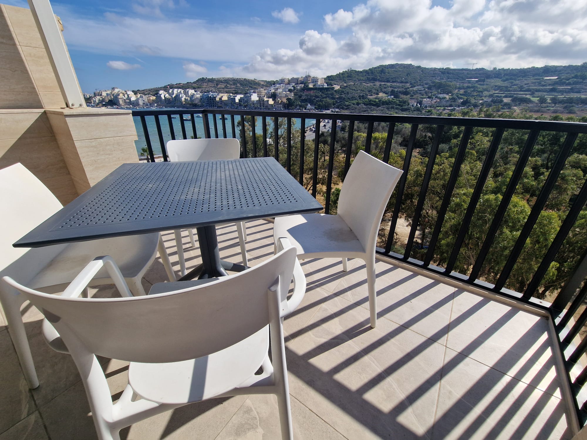 Newly Refurbished South Facing Apartment in Xemxija 4th Floor • Served with Lift • Stunning Views – property photo