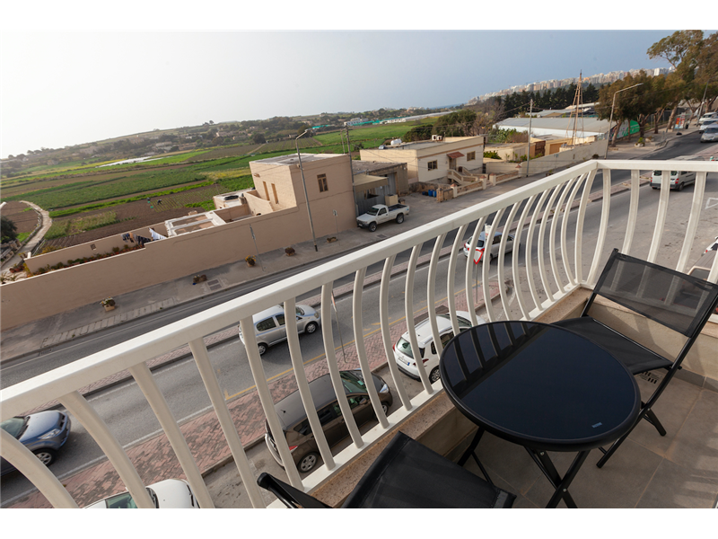Beautiful 3 Bedroom Apartment in Burmarrad St. Paul’s Bay — With Serene Country Views! – property photo