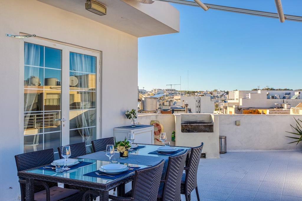 Stylish & Highly Finished 1 Bedroom Penthouse in Mosta – property photo