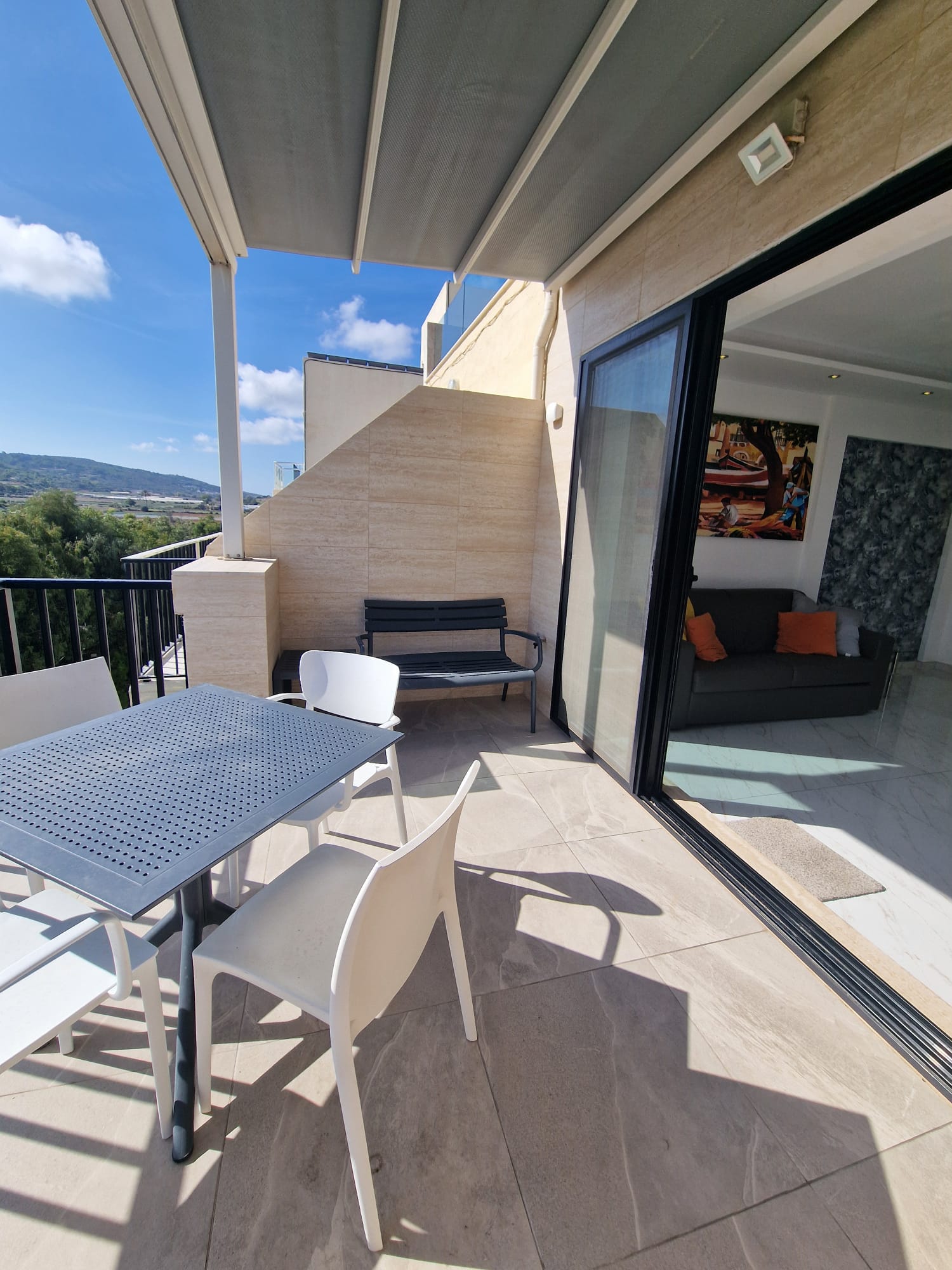 Newly Refurbished South Facing Apartment in Xemxija 4th Floor • Served with Lift • Stunning Views – property photo