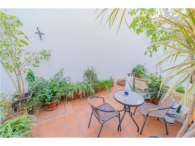 Unique 5 Bedroom House in Marsaskala — A Rare Find! – property photo