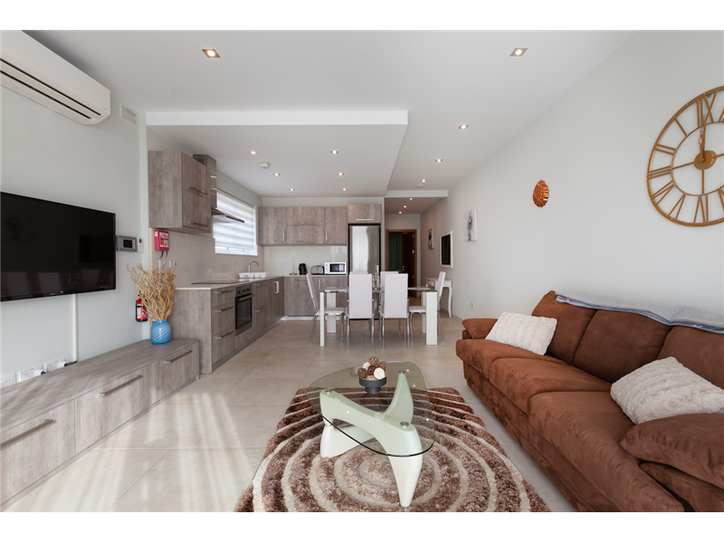 Stunning 2 Bedroom Penthouse in Burmarrad St Paul’s Bay — With Gorgeous Country Views! – property photo