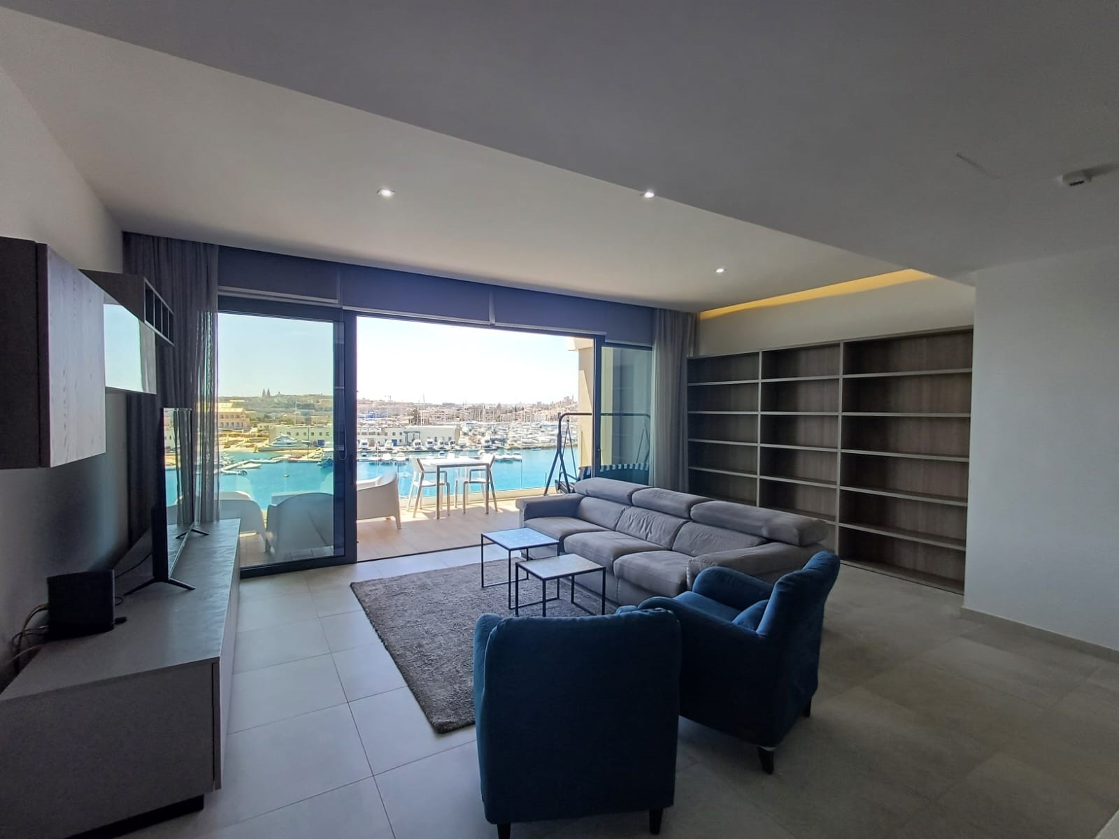 Highly Finished Seafront Apartment in Sliema Ferries — Luxury Living With Incredible Views – property photo