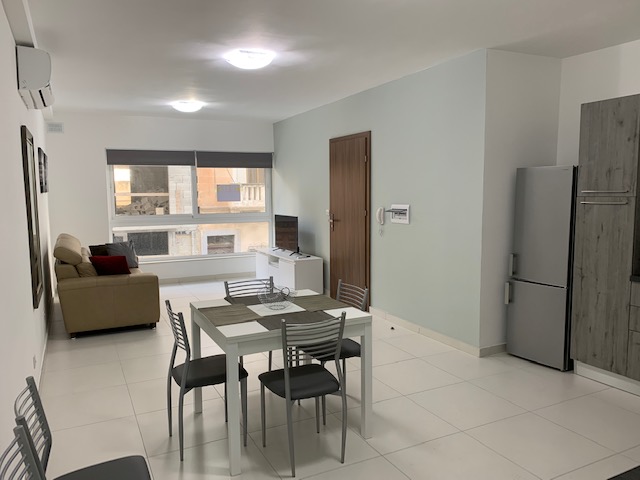 Modern & Bright 2-Bedroom Apartment in St Julians — Prime Location! – property photo
