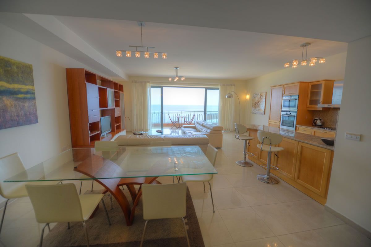 Spacious 3-Bedroom Apartment on Tower Road – Sliema – property photo
