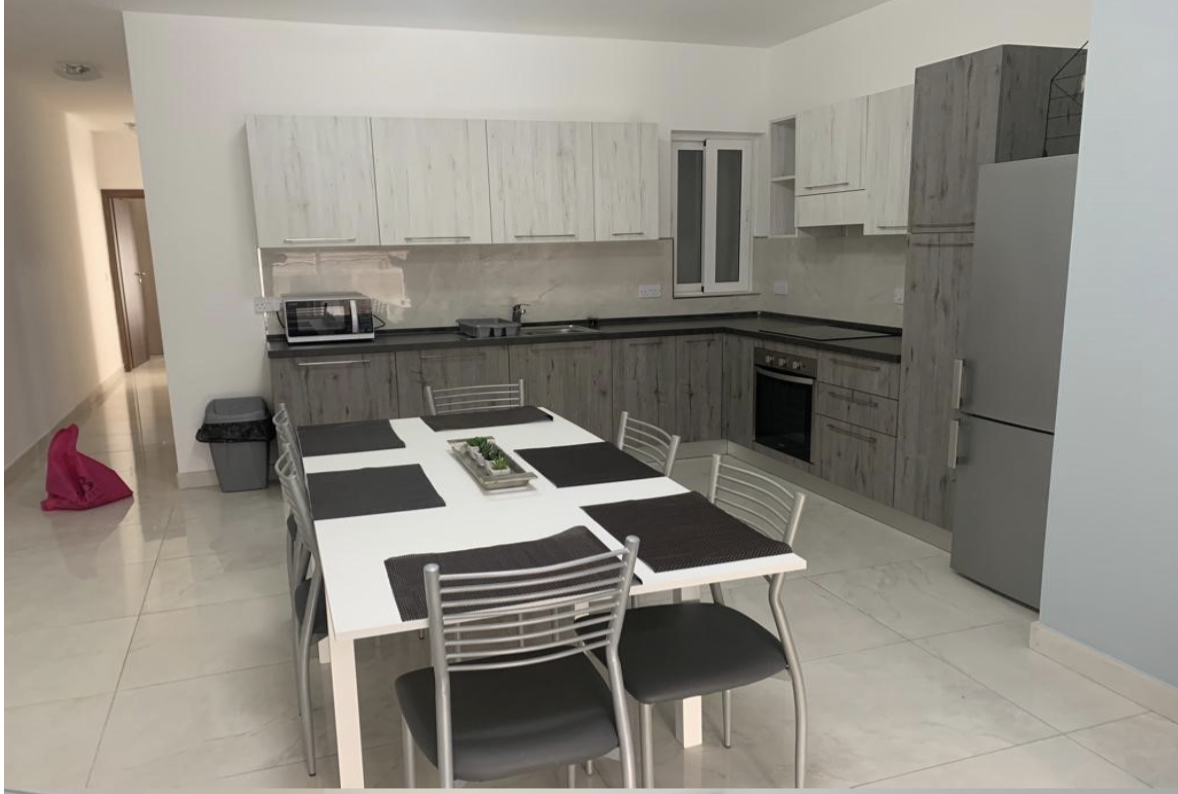 Modern & Bright 2 Bedroom Apartment in St Julians — Prime Location! – property photo