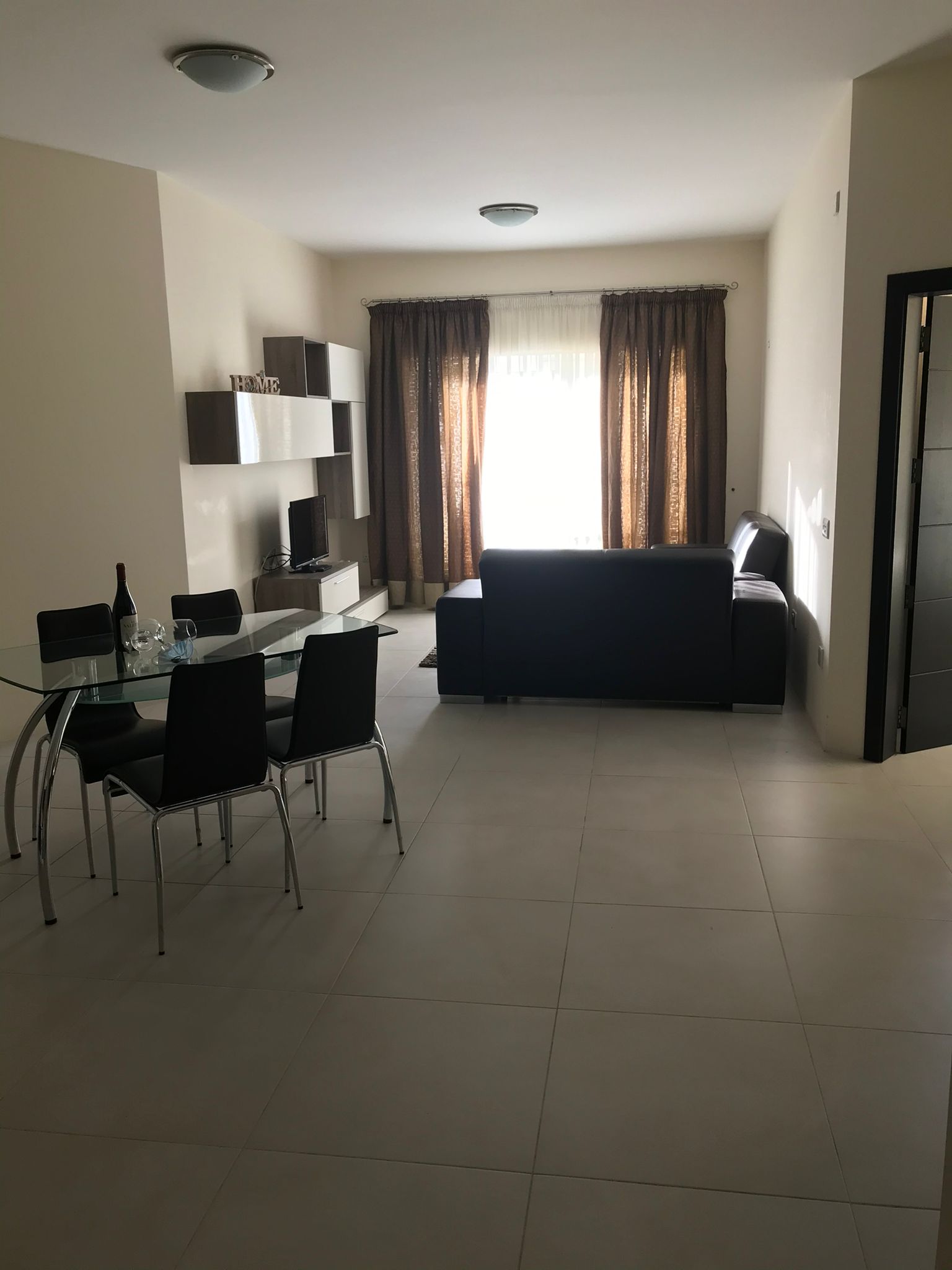 Gzira – Spacious & Bright 2-Bedroom Apartment Overlooking the National Pool – property photo