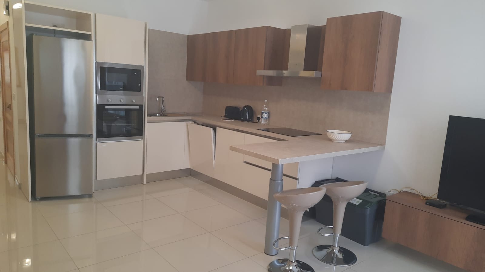 Stunning Penthouse in San Ġwann – Available July – property photo