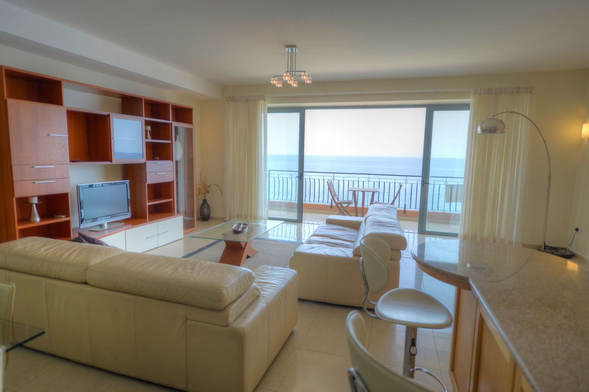 Spacious 3-Bedroom Apartment on Tower Road – Sliema – property photo