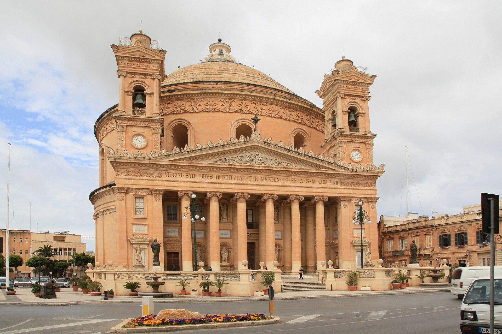 apartments for rent in Mosta - the Rotunda from Triq il-Kbira