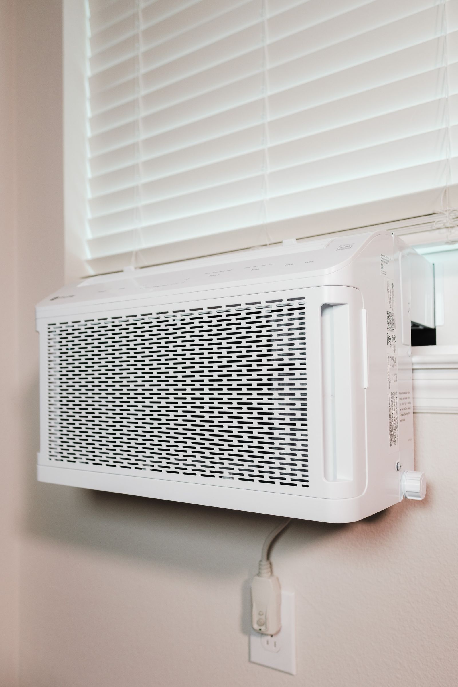utility bills in Malta - air conditioning unit