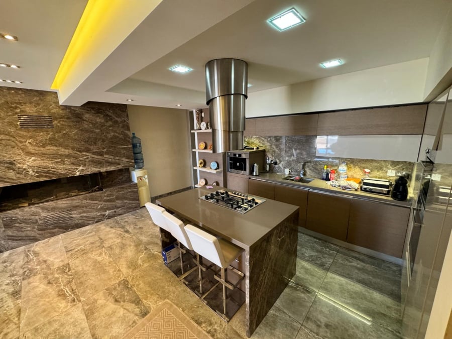 Attard – Brand New 3 Bedroom Penthouse with Large Front Terrace & Marble Feature Living | €2,500/month – property photo