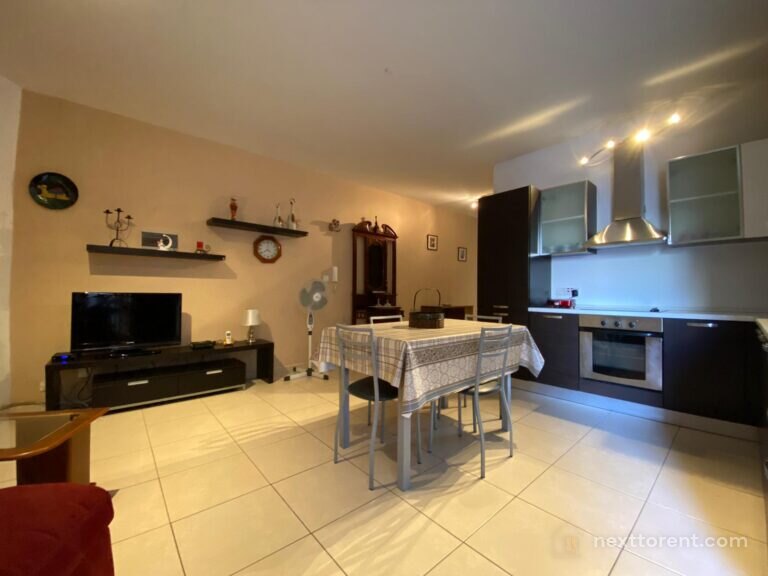 Spacious 2-Bedroom Maisonette with Backyard – San Gwann