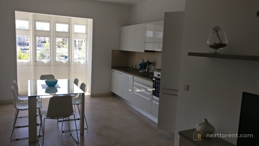 Ta’ Xbiex – Modern 2 Bedroom Apartment on the Marina Front with Two Balconies | €1,800/month – property photo