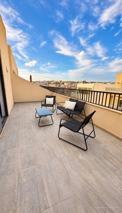 Pietà – Beautifully Finished 1 Bedroom Penthouse with Private Terrace | €1,450/month – property photo